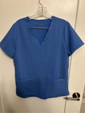 Figs Women’s V-Neck Technical Collection Scrub Top